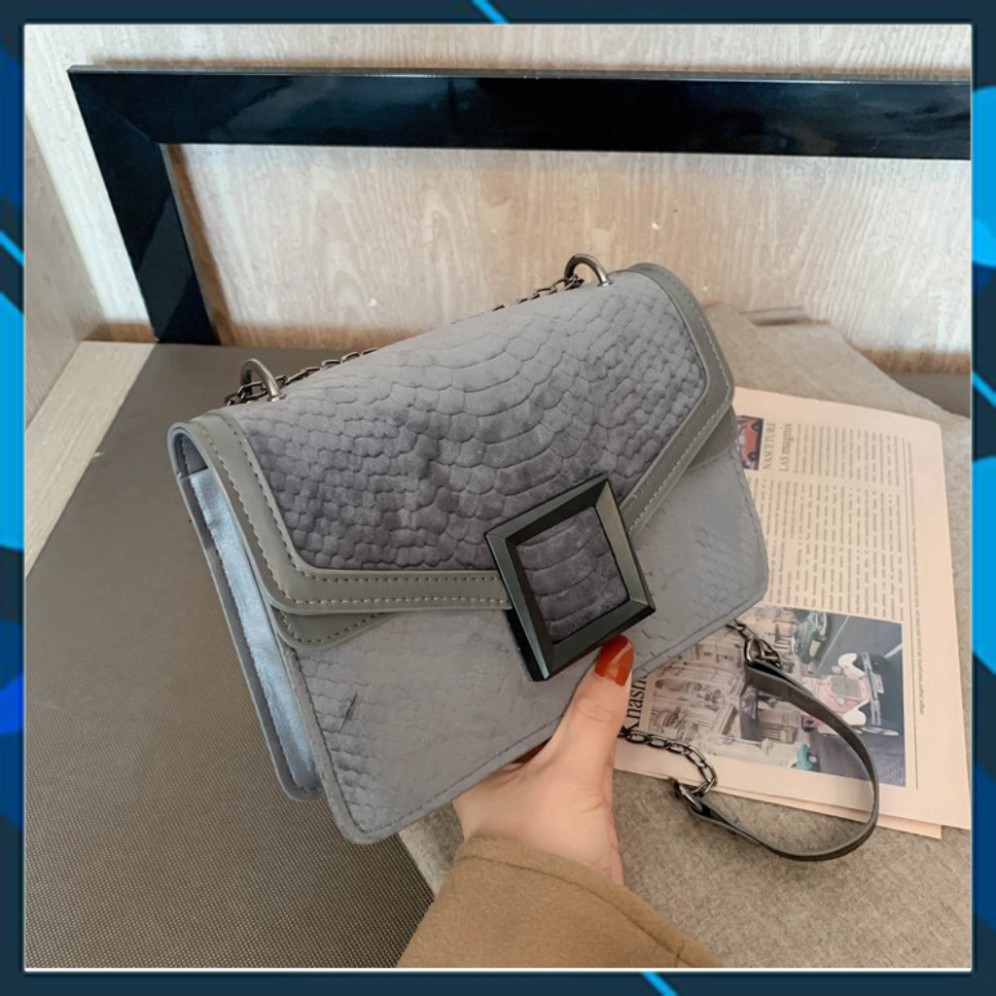 Túi xách nữ, túi đeo chéo khóa vuông vân da rắn lót vải nhung mềm mịn siêu đẹp TX27 - Chip Xinh Boutique