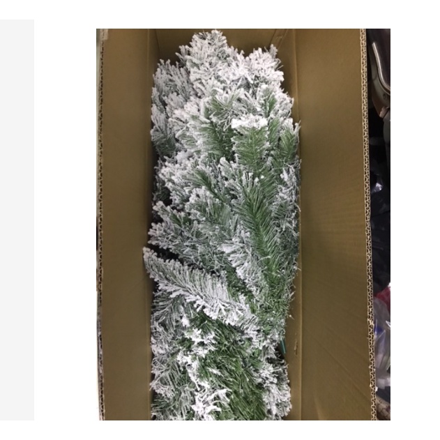 Cây thông phủ tuyết cao nhiều size mẫu mới C65 (loại cây treo) TẶNG NGÔI SAO VÀ KIM TUYẾN