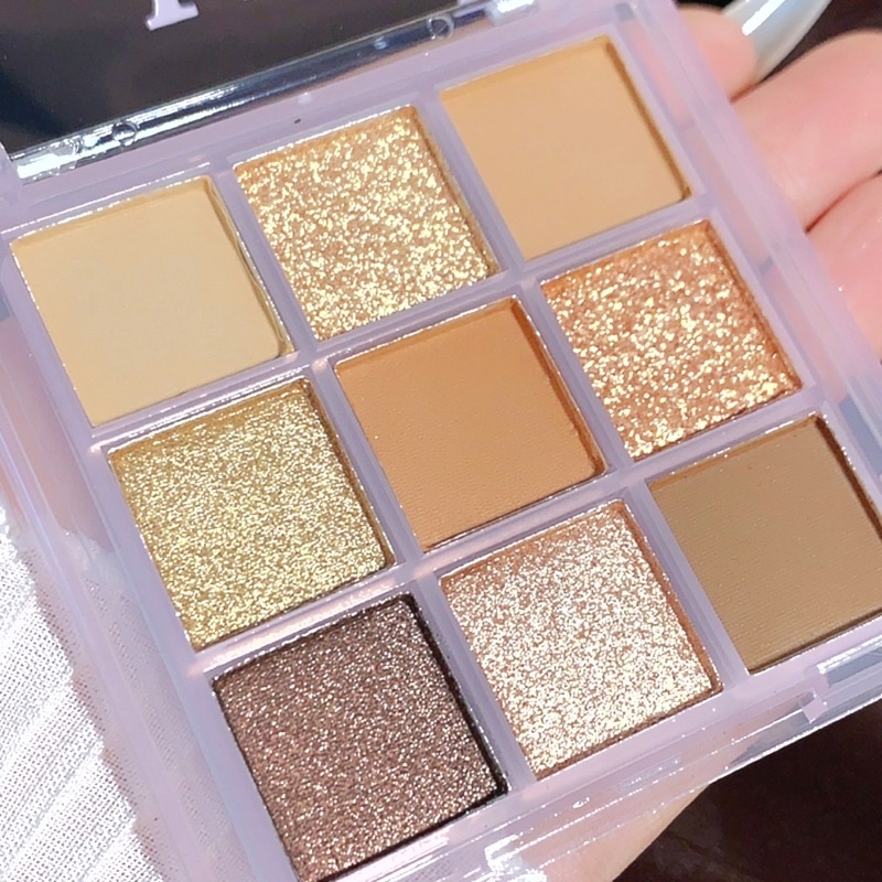 Bảng mắt 9 ô MOTY eye palette màu ấn tượng, nhũ sáng