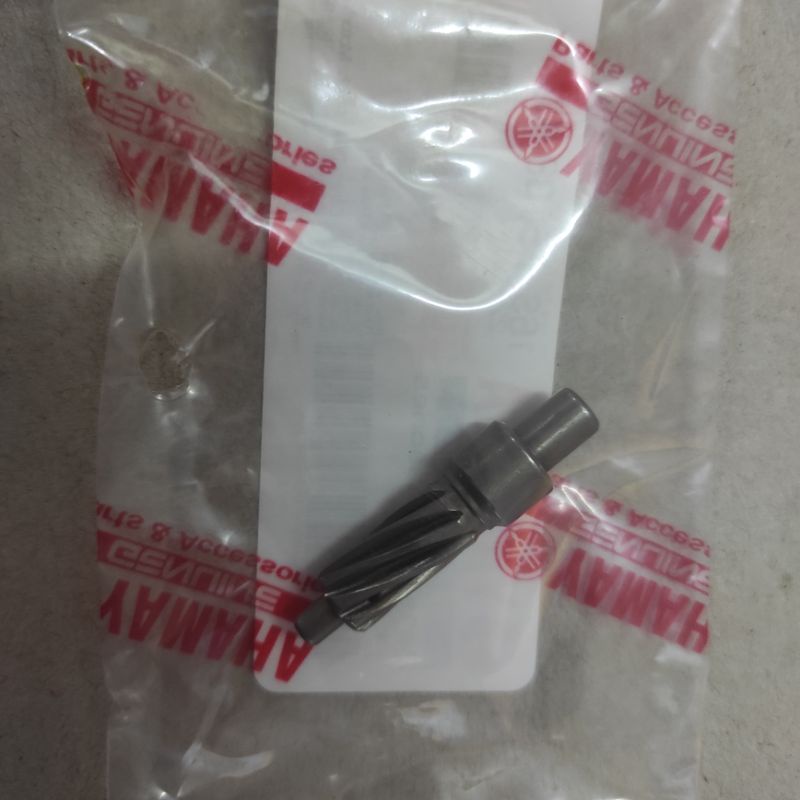 Sâu công tơ mét Yamaha