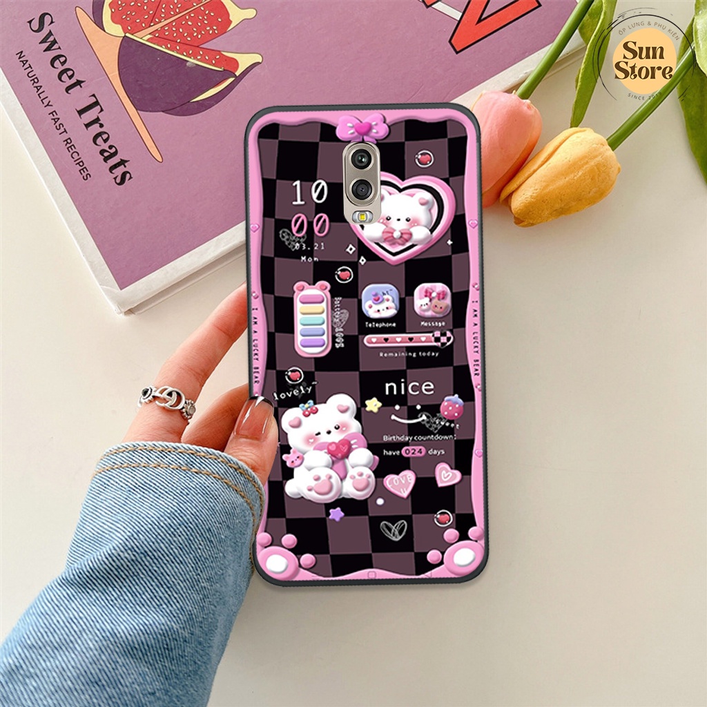 Ốp lưng Samsung J7 Plus/ J7+ hoạ tiết 3D nền kẻ caro, gấu đáng yêu viền dẻo