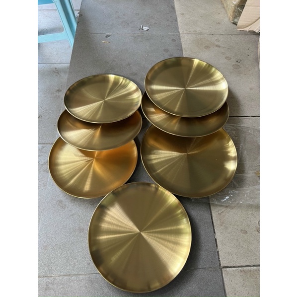 Khay inox vàng hình tròn 26cm dùng trong spa