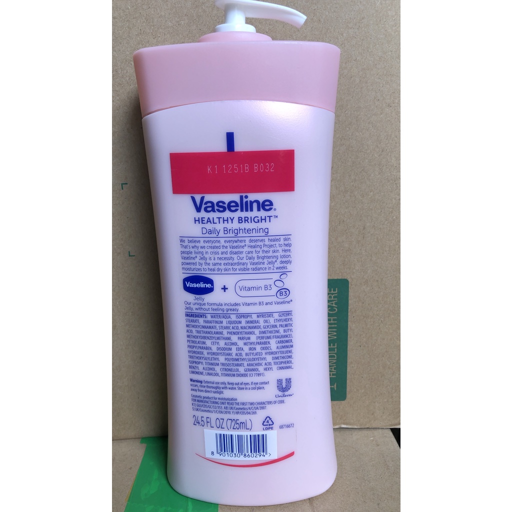 Sữa dưỡng thể Vaseline Daily Brightening UV 725ml