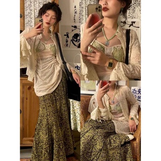 Set áo ren + chân váy đuôi cá phong cách retro