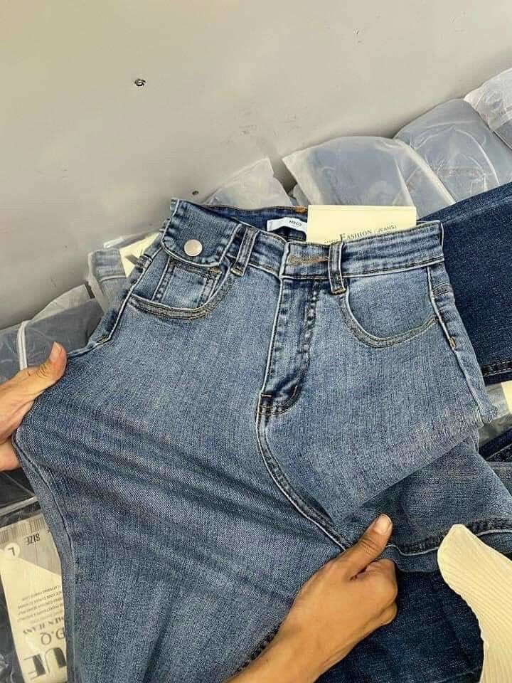 Quần bò jeans cạp cao dáng ôm nắp túi