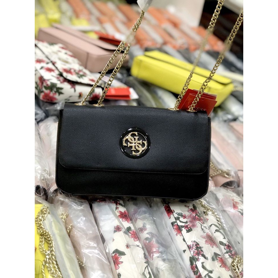 TÚI GUESS convertible OPEN road, dây đeo 2 kiểu: đeo vai và đeo chéo.