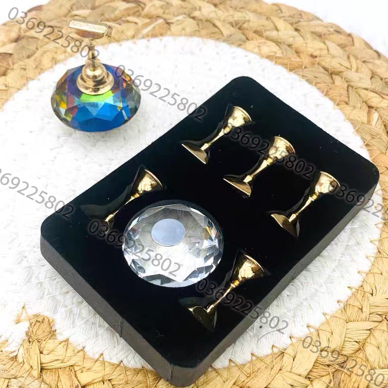 Bộ đế tập sơn móng có hít nam châm tiện dụng