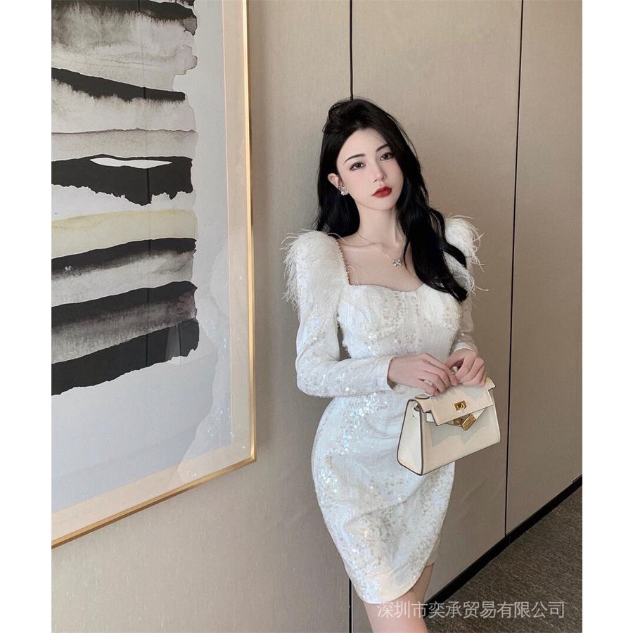 C-bit Đầm Nhung Mỏng Dáng Ôm Đính Hạt Phối Lông Vũ Và Hạt Cườm Bất