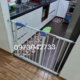 Thanh chắn cầu thang rộng 75-85cm có 1 bên con tiện( 1 thanh chính, 2 vít y )