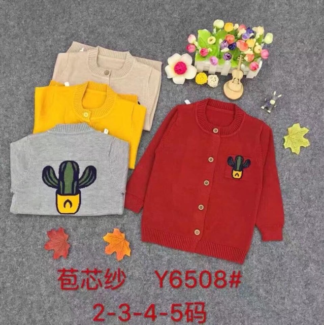 Áo len cài cúc cho bé