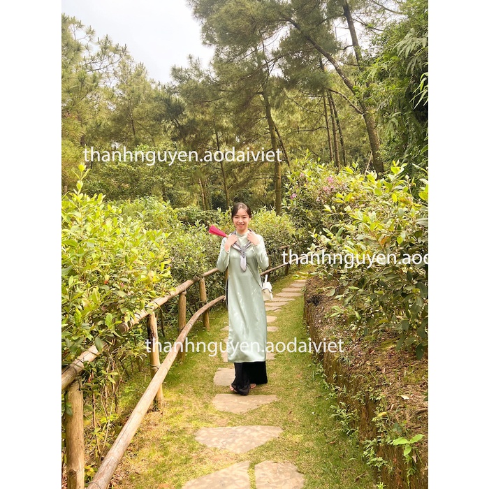 Áo dài xanh mint dáng suông truyền thống lụa Tây Thi