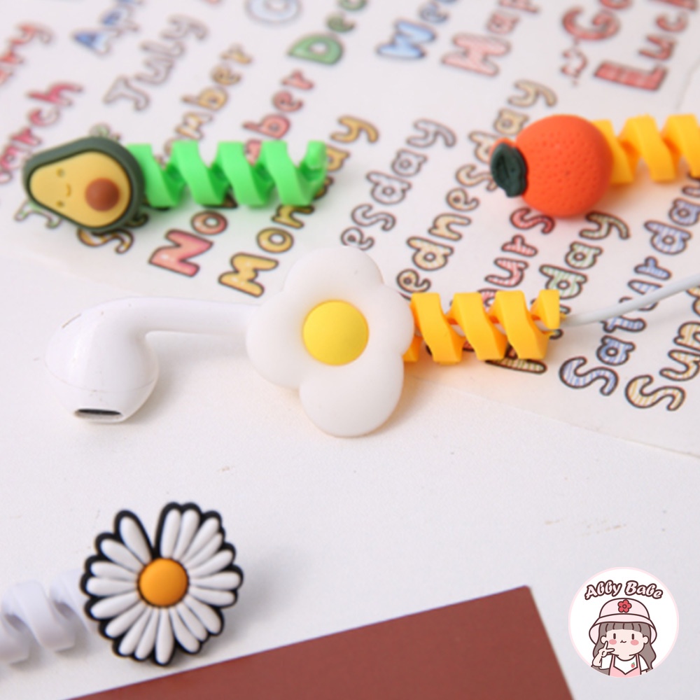 Phụ Kiện Bảo Vệ Đầu Dây Cáp Tai Nghe Chống Gãy Hình Cô Gái Dễ Thương