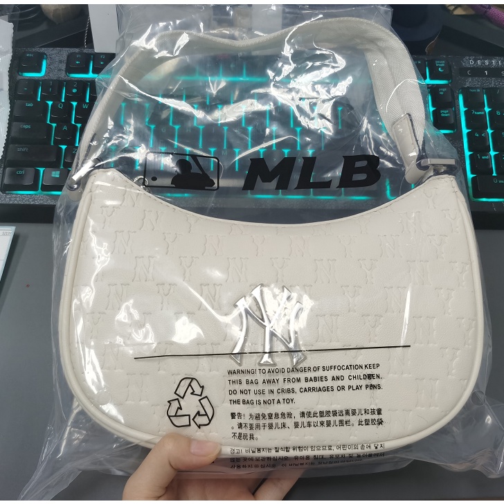 No BOX - Túi Xách Nữ Da PU Thời Trang Yankees Hyuna 2022 NY = 23.5*6*15.5CM