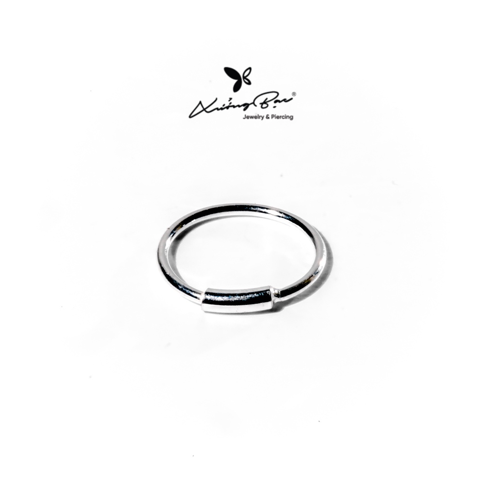Khuyên bạc Xưởng Bạc thiết kế đeo tai. Khuyên bạc 925 thiết kế vòng trơn mảnh, họa tiết trơn