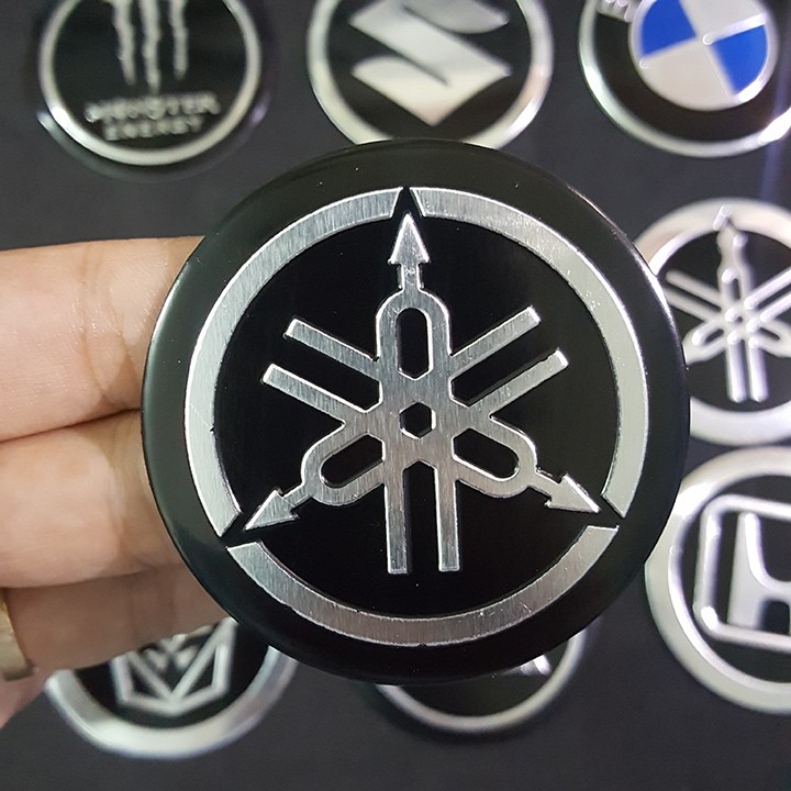 Miếng dán kim loại logo YAMAHA  5.5cm