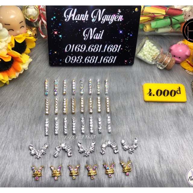 Đá Hình Trang trí móng Nails 4.000/viên.Bán 4v=16.000