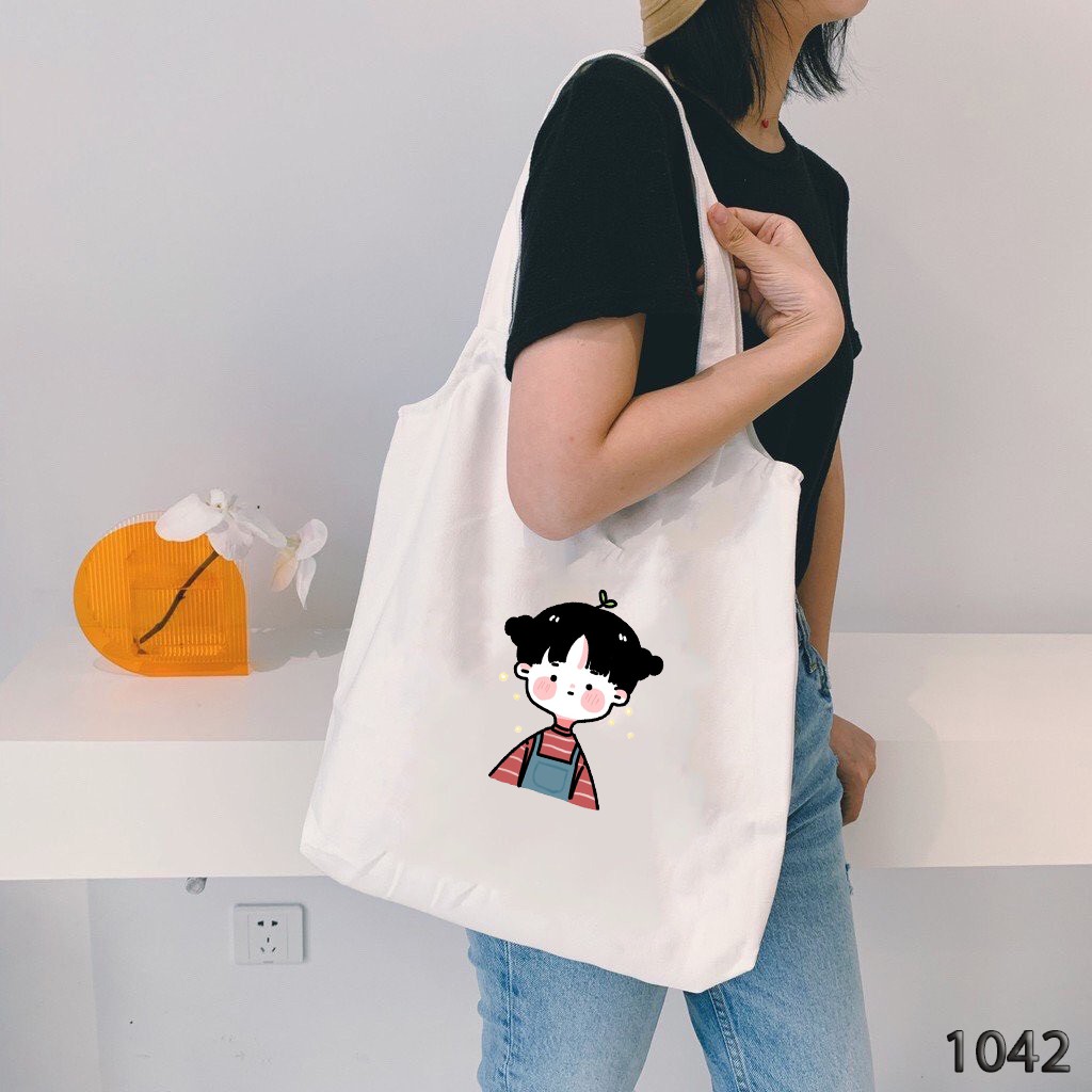 TÚI TOTE TRẮNG CHẤT VẢI CANVAS 1042 CÔ BÉ TÓC BỐI DỄ THƯƠNG HÀNG CHUẨN ĐẸP