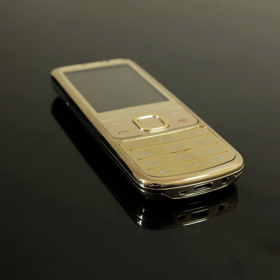 Điện thoại Nokia 6700 gold tồn kho mới 99%