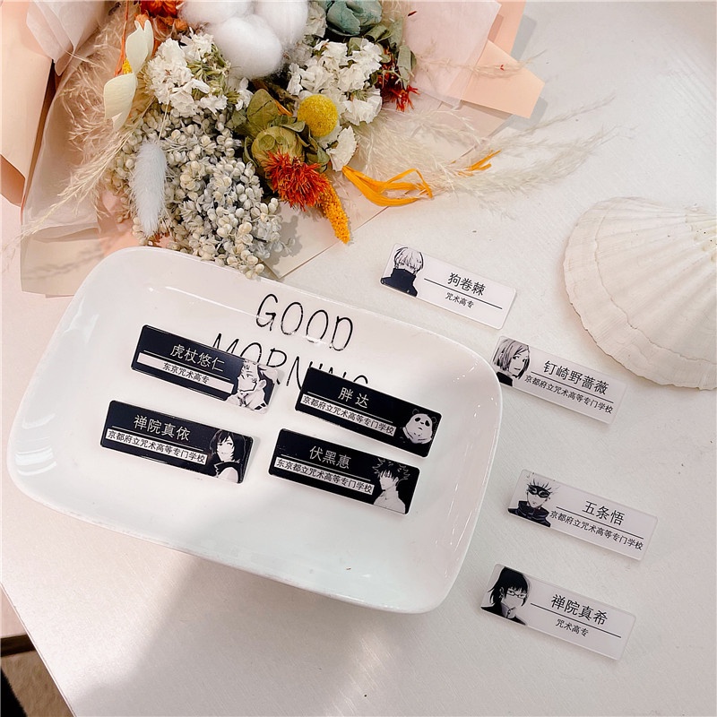 Huy hiệu cài áo hình nhân vật anime