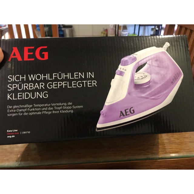 Bàn là AEG
