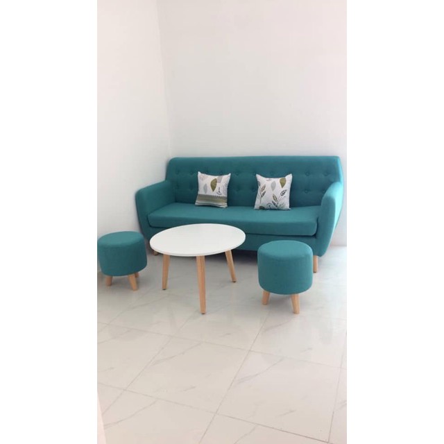 Sofa băng tặng gối 2 đôn kèm bàn gỗ xinh