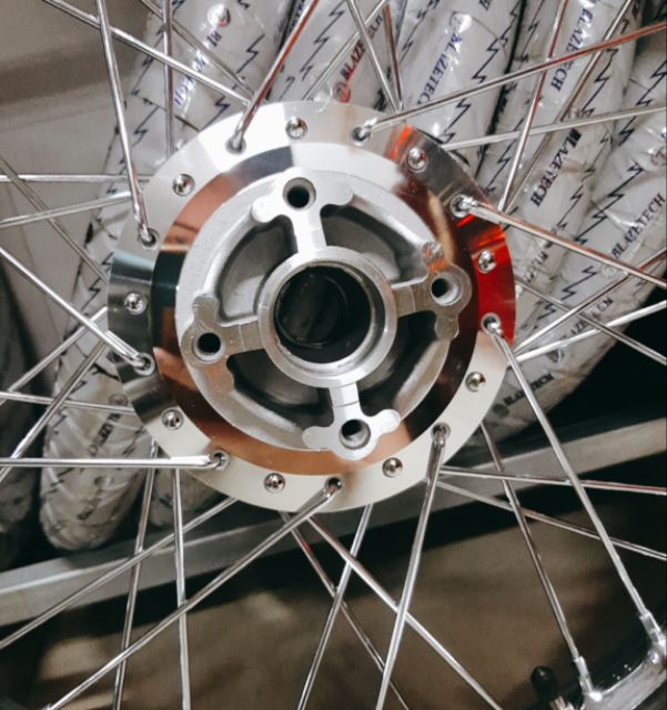 Bánh căm SONIC căm đùm mạ crom full vỏ ruột BLAZETECH như hình gắn như zin niềng UNION 1.4 sau 1.6