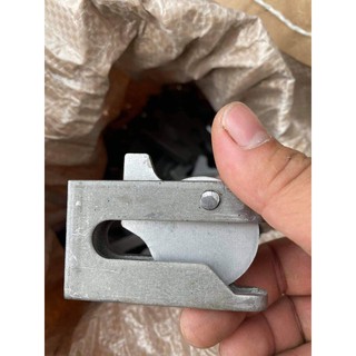 KHÓA ĐỒNG TIỀN CỬA CHUỒNG HEO Giá Hạt Dẻ