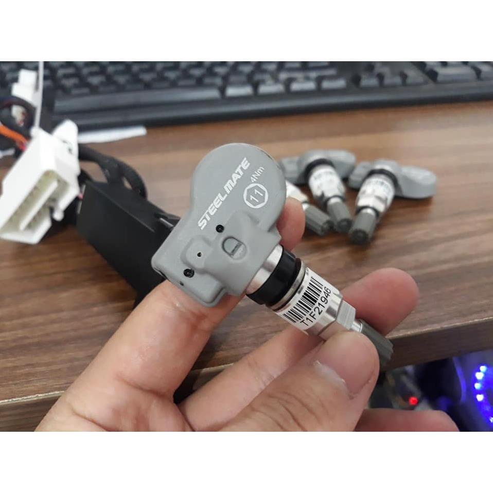 Bộ hiển thị áp suất lốp ô tô Steelmate gắn cổng chờ theo xe Honda - Bảo hành chính hãng 2 năm