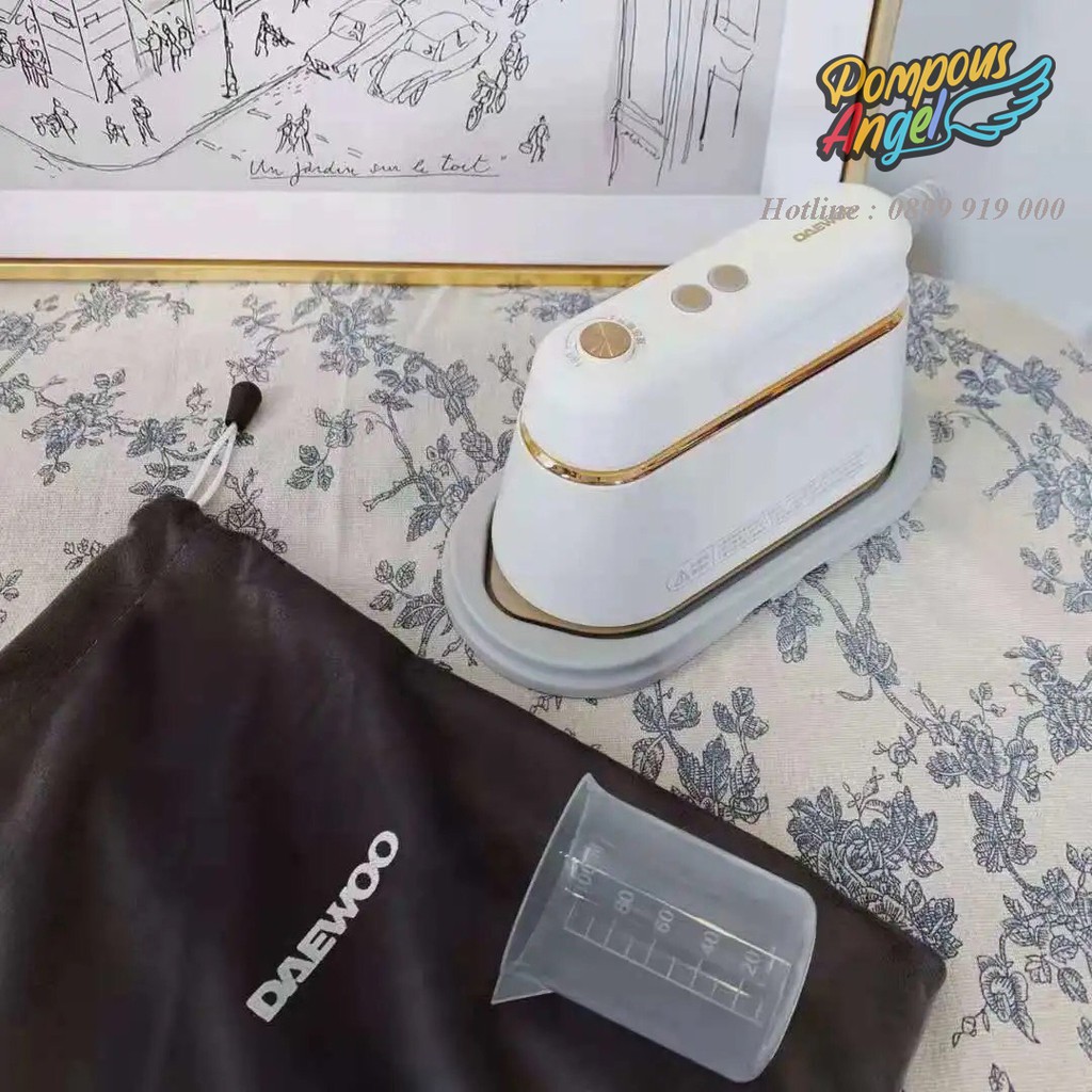 Bàn là gấp gọn mini cầm tay cao cấp DAEWOO 1000W 3 màu tím , trắng , xanh  bảo hành 12 tháng