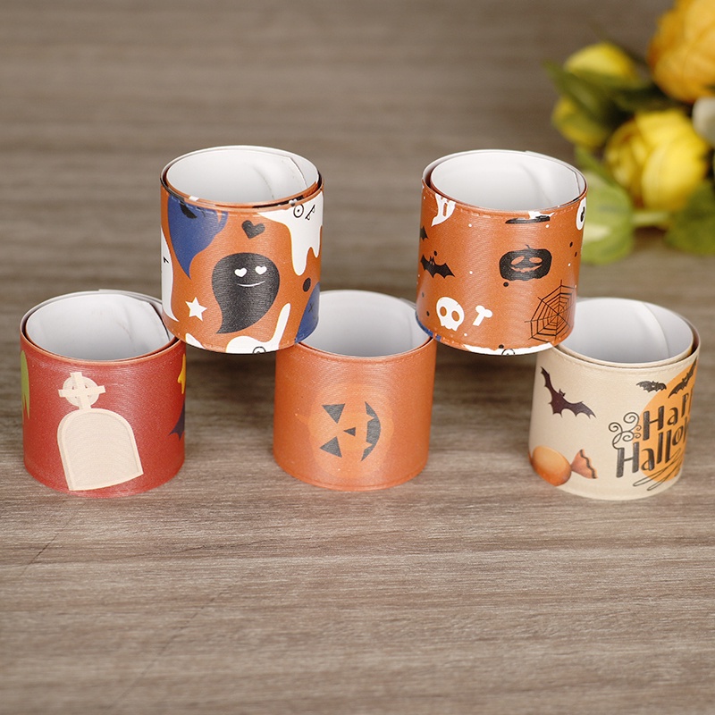 1 Vòng Tay Đồ Chơi Họa Tiết Bí Ngô / Ma Quỷ Độc Đáo Cho Bé