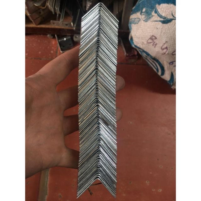 Ke góc vuông 4 lỗ