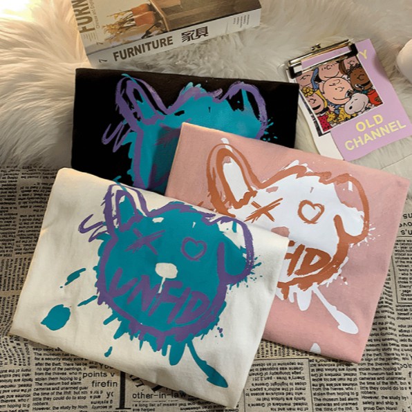 [M-3XL] 2023 Mẫu mới của người đàn ông tại chỗ ngắn tay Graffiti mẫu in T-Shirt của phụ nữ rộng T-Shirt sáng tạo đôi áo sơ mi thời trang đường phố xu hướng