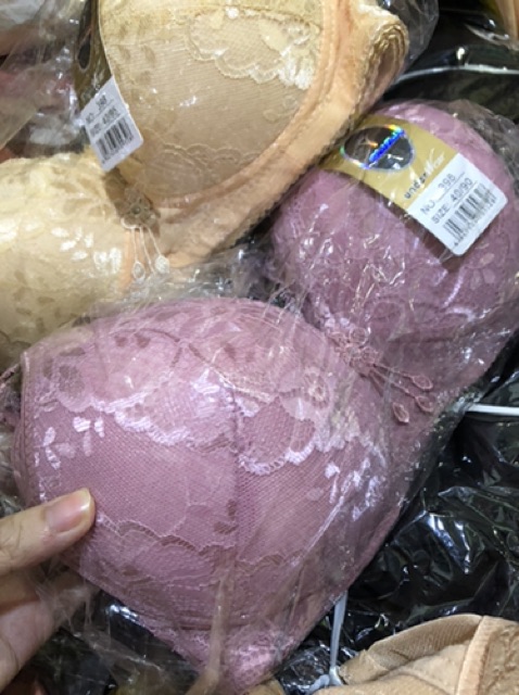 Áo ngực ren không mút không gọng trái to