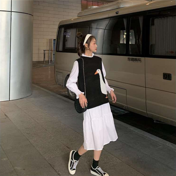 Áo Ba Lỗ Dệt Kim Dáng Rộng In Hình Hoạt Hình Xinh Xắn Cho Nữ