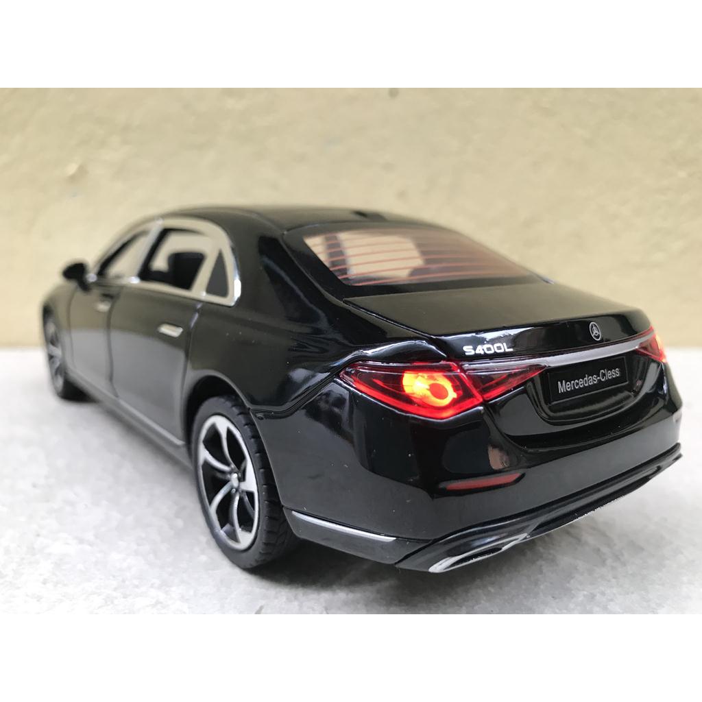 Mô hình xe Mercedes-Benz S400 2022 1:24