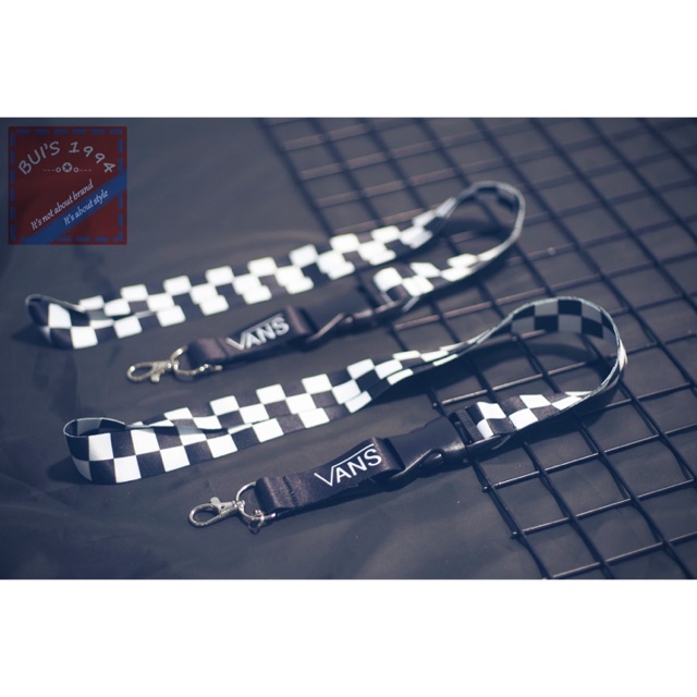 dây keychain vans