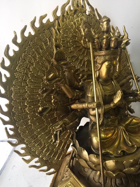 Tượng đồng thiên thủ thiên nhãn