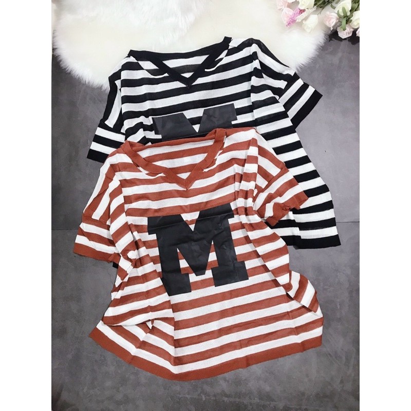 Áo len kẻ form rộng in chữ M | BigBuy360 - bigbuy360.vn