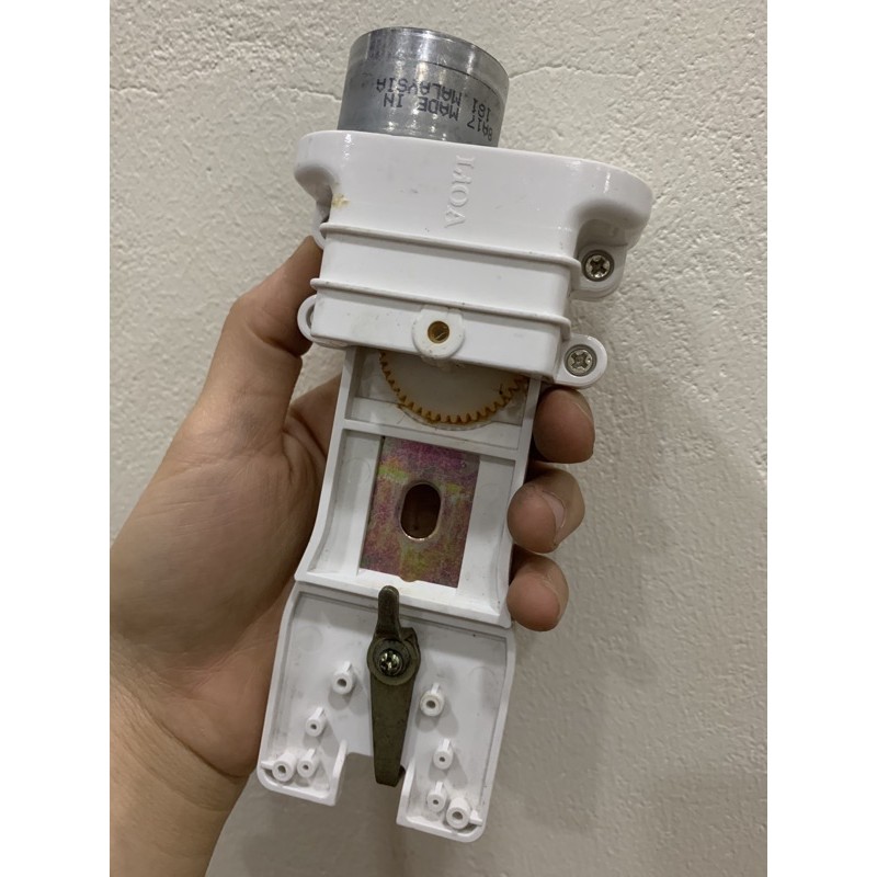 Bộ cơ nhựa lắp cho máy ổn áp lioa