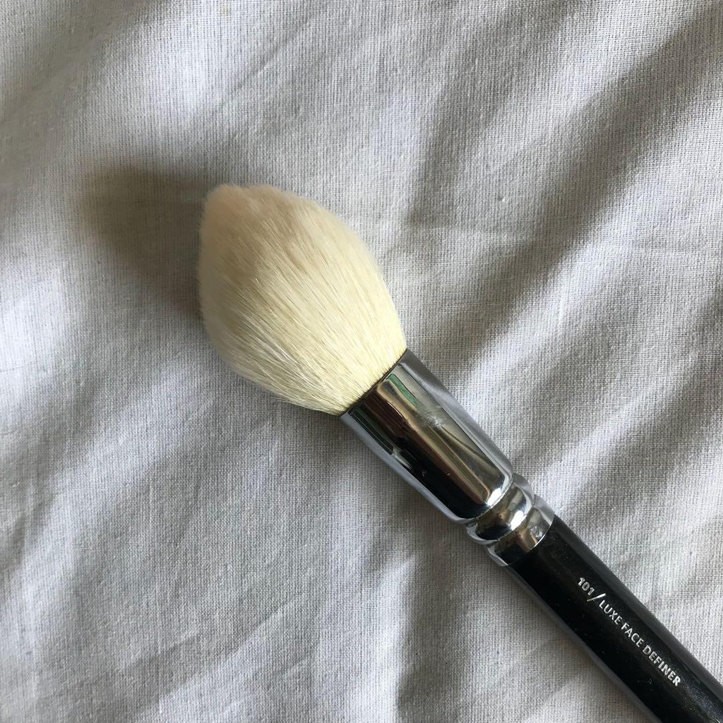 Cọ Má Hồng ZOEVA - Luxe Face Definer #101