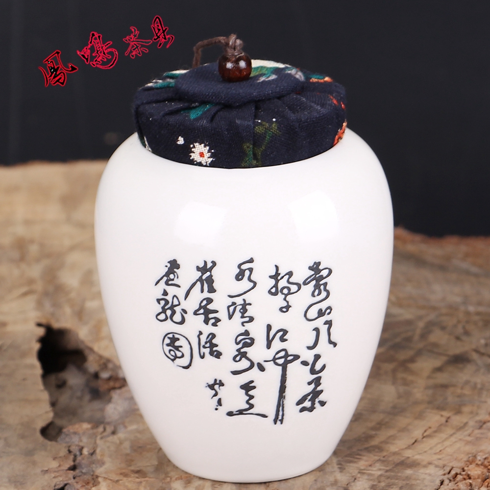 Ấm Trà Bằng Gốm Sứ Phong Cách Cổ Điển | BigBuy360 - bigbuy360.vn