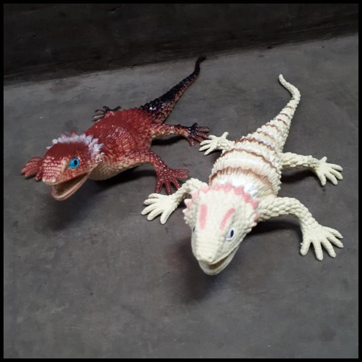 Kadal Bộ Đồ Chơi Iguana Size Lớn - 3 Mhc448