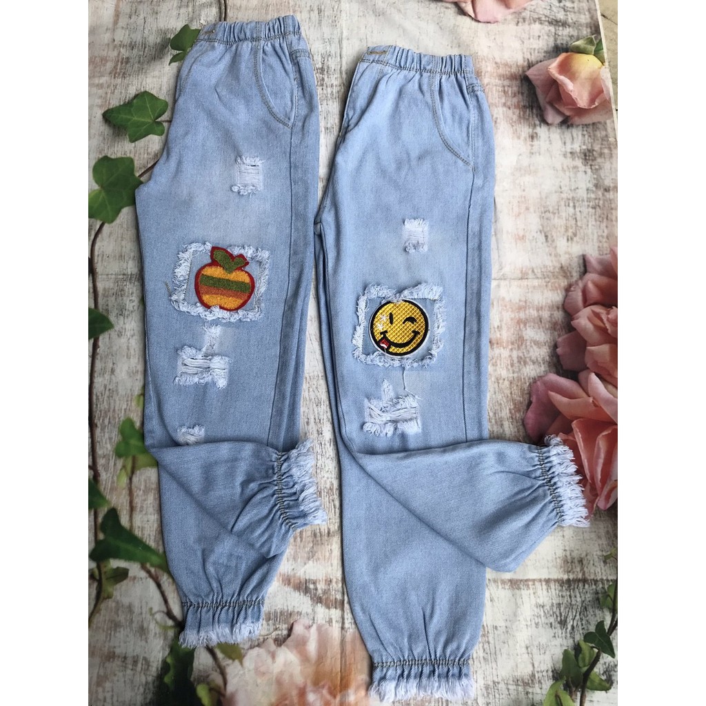 Combo 2 quần baggy jean tua rua họa tiết hình dán siêu cute( mẫu khách chọn ib hoặc shopee live)