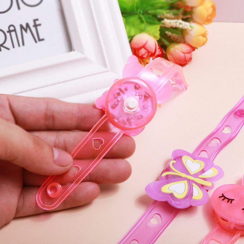 Bộ 5 Đồng Hồ Đeo Tay Hoạt Hình Có Đèn LED Dễ Thương Bắt Mắt