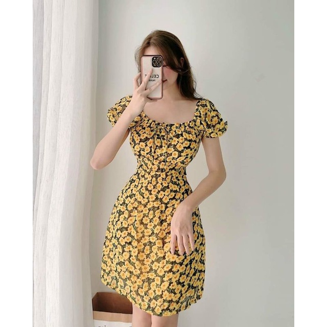 đầm hoa vàng trễ vai basis