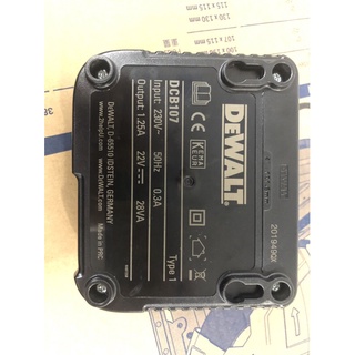 Dewalt Sạc Pin 18V DCB107