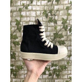 Giày thể thao rick khóa