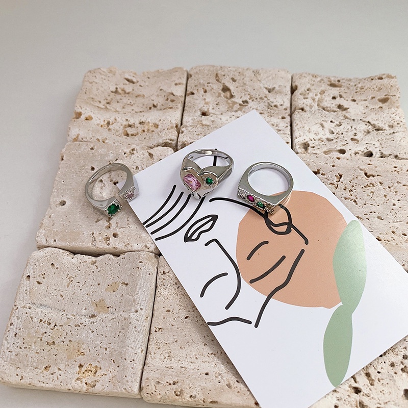 Nhẫn trái tim đính đá màu hồng phong cách đơn giản 191206