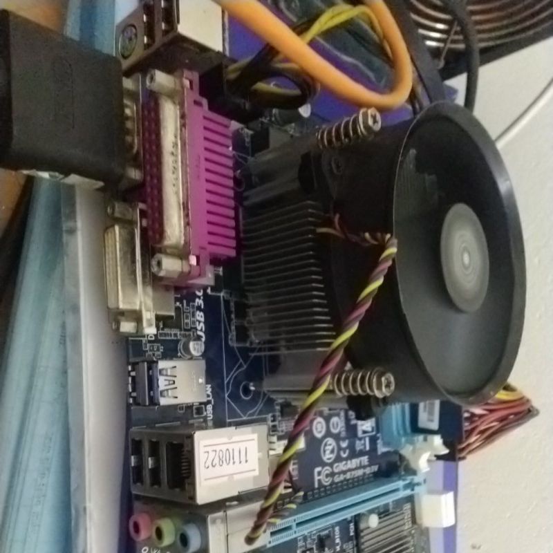 Main giga B75 M D3V socket 1155 hư