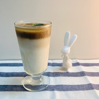 ly thủy tinh soda